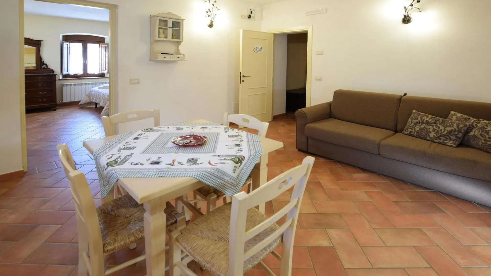Amazing Home In Pian Del Ponte With Wi-Fi Serravalle  Сasa de vacaciones