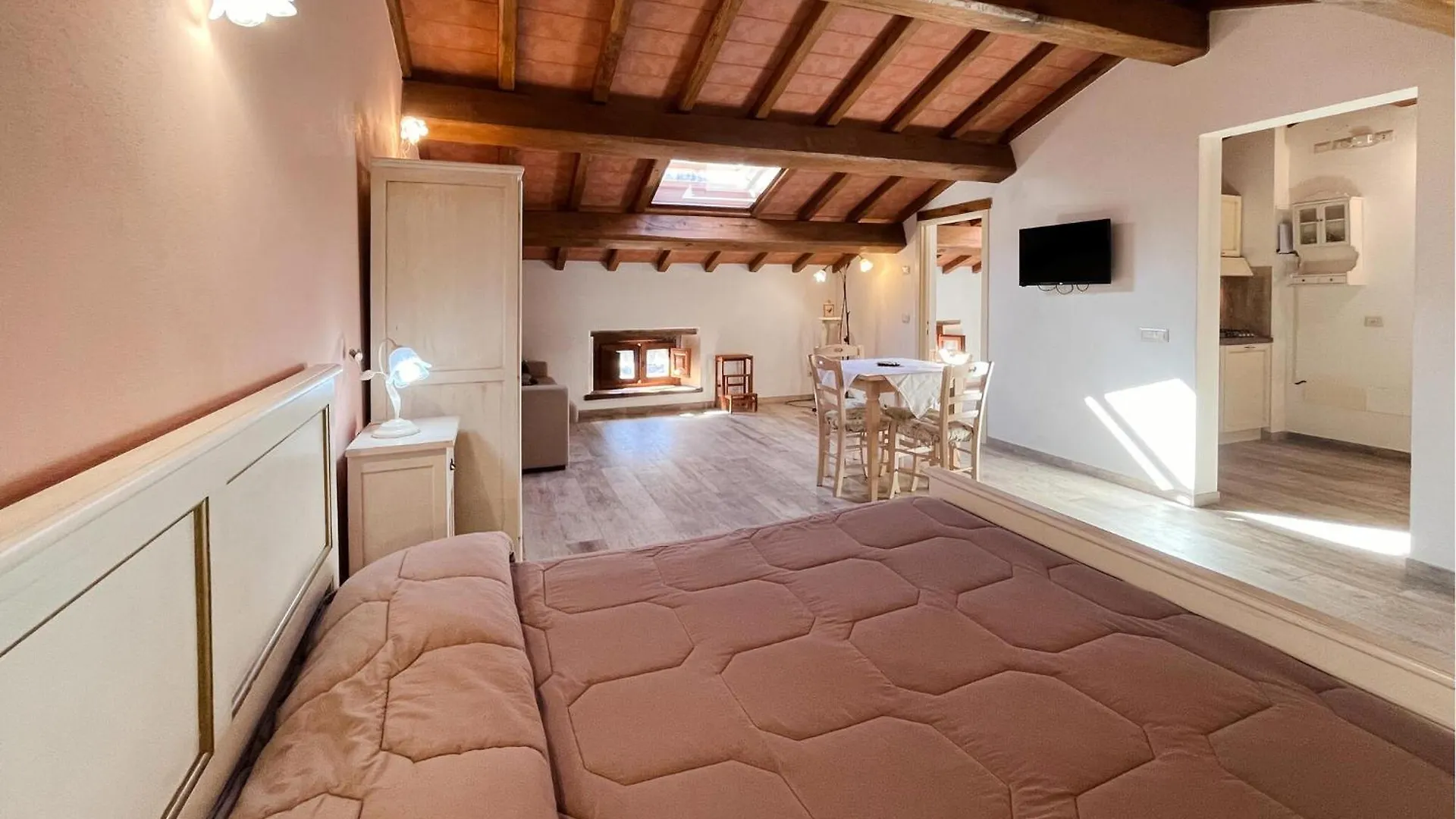 Amazing Home In Pian Del Ponte With Wi-Fi Serravalle  Сasa de vacaciones