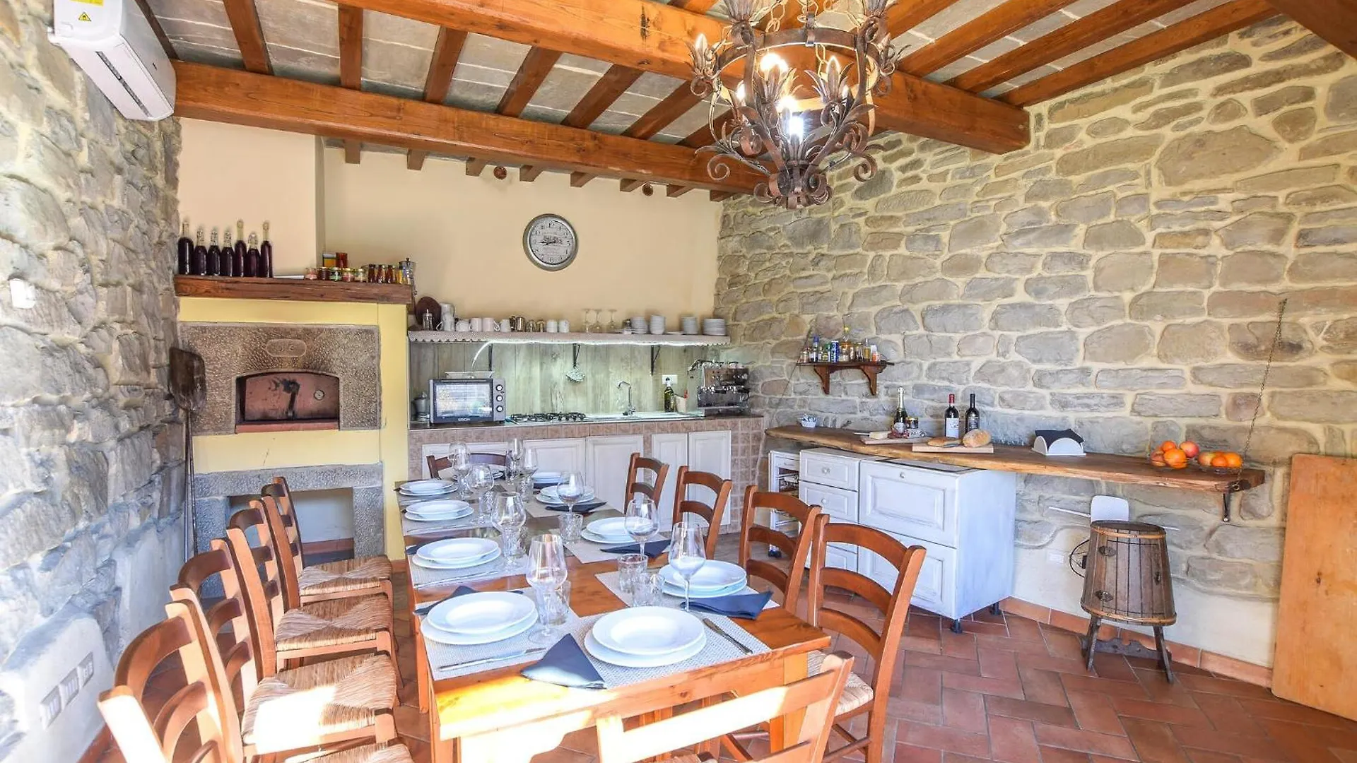 Holiday home Amazing Home In Pian Del Ponte With Wi-Fi Serravalle  Italy