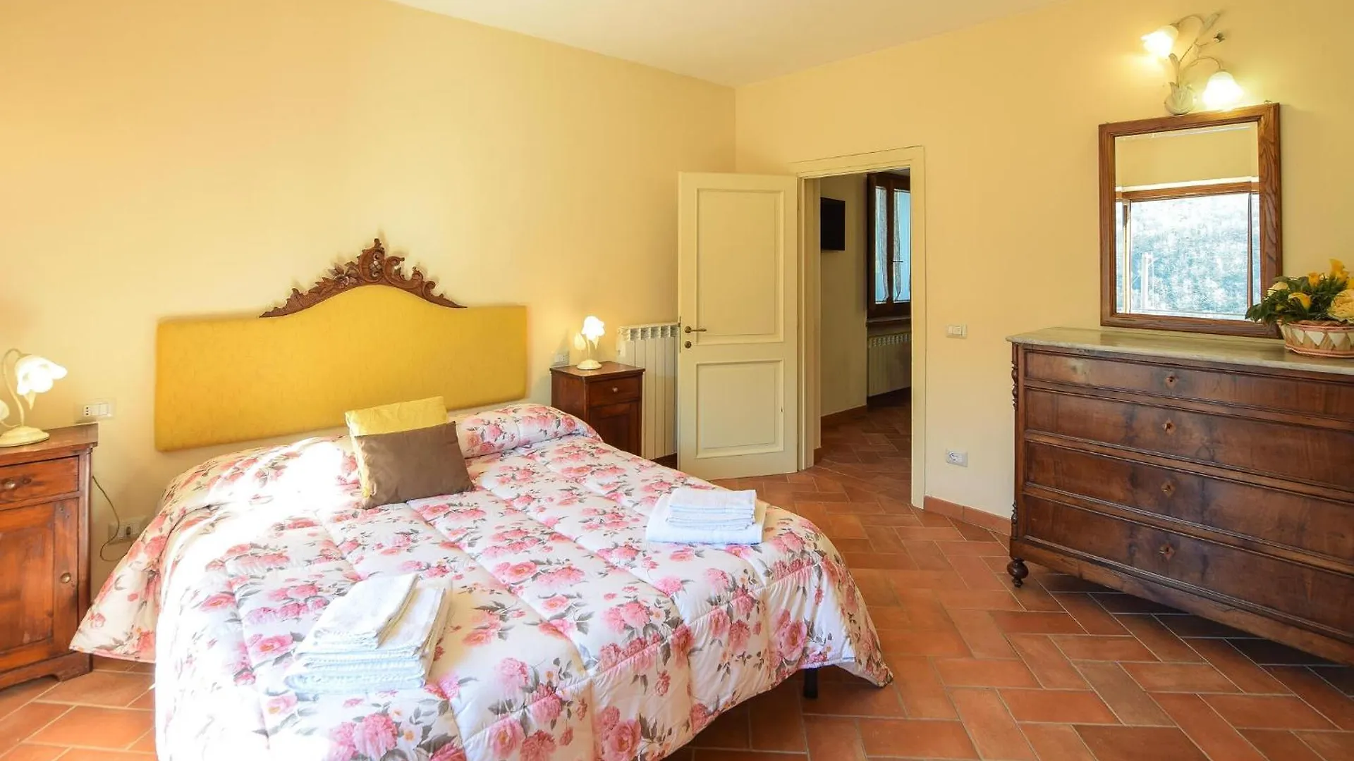 Amazing Home In Pian Del Ponte With Wi-Fi Serravalle  Italy